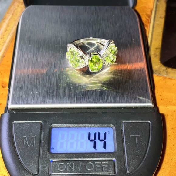 Natural Peridot White Diamond Sterling Silver Ring Size 7 - Picture 9 of 9